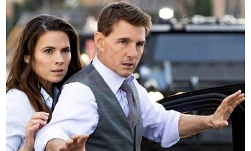 TOM CRUISE: 'SİNEMA SALONLARI İÇİN FİLM YAPIYORUM'